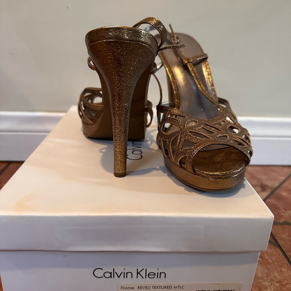 Calvin Klein bronze peeptoe slingbacks size 9M